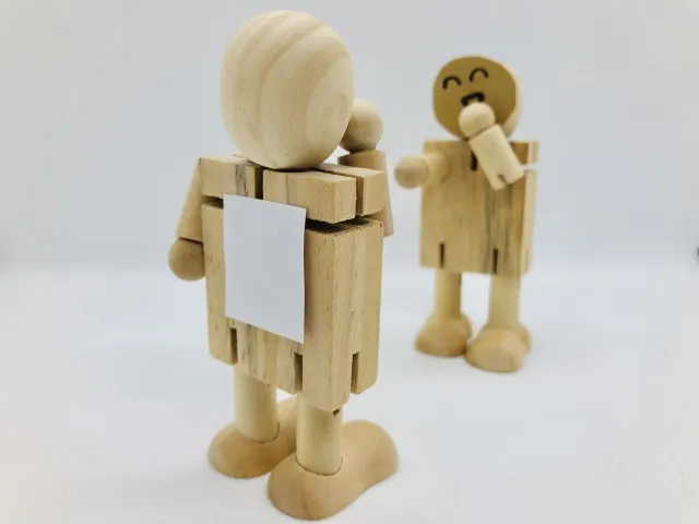 モヤモヤしているイメージ画像