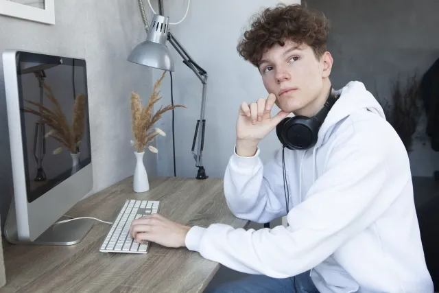 反省しないイメージ画像